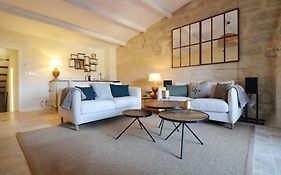 La Grande Bourgade-Authentique Maison en Pierre avec Terrasse Climatisation au Cœur d'Uzès